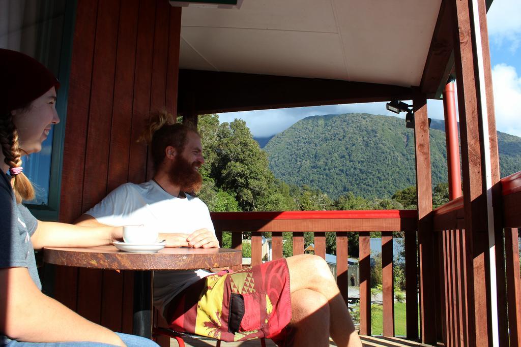 Fox Glacier Pod Hostel & Inn Kültér fotó